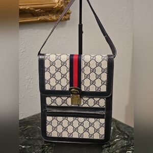Gucci Navy and Cream Shoulder Bag